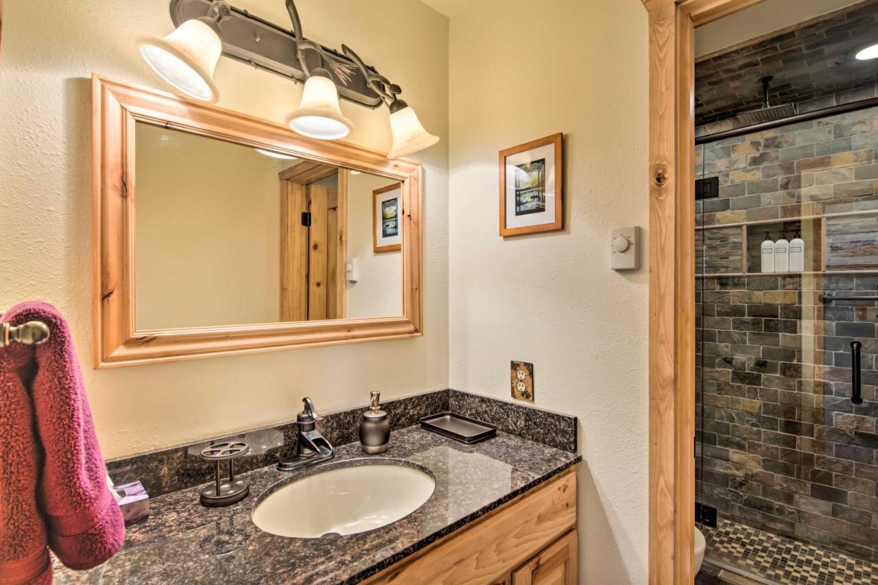 Updated Condo With Views And Deck Less Than 1 Mi To Grand Lake Exterior photo
